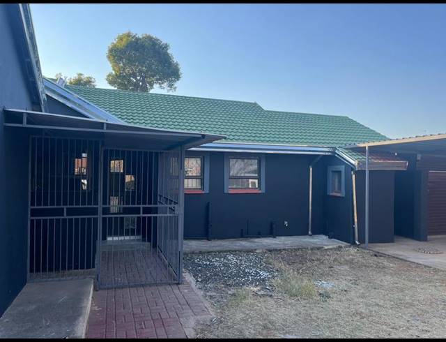 3 BEDROOM HOUSE FOR SALE IN RANDPOORT